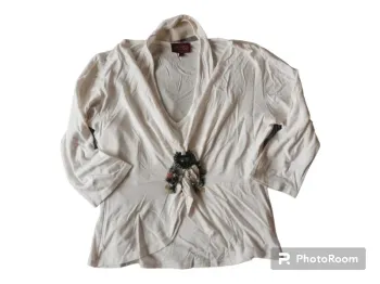 Tee-shirt la city broche bijou taille 2