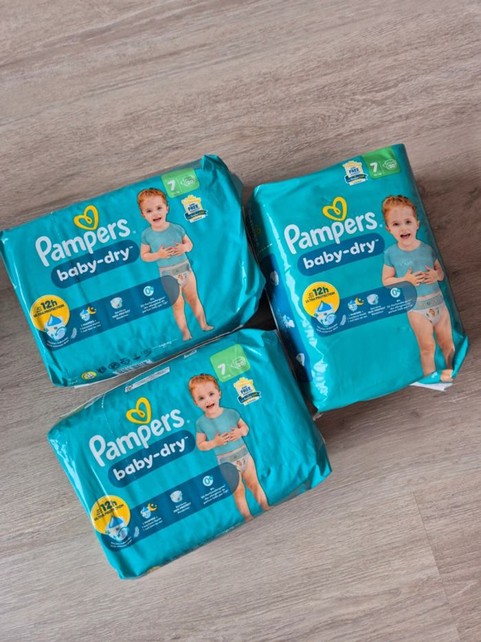 Pampers baby-dry taille 7