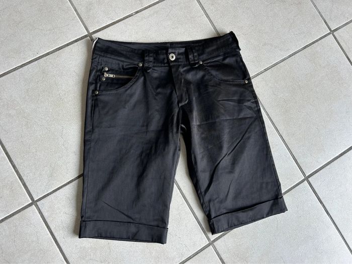 Short longueur genoux - photo numéro 8