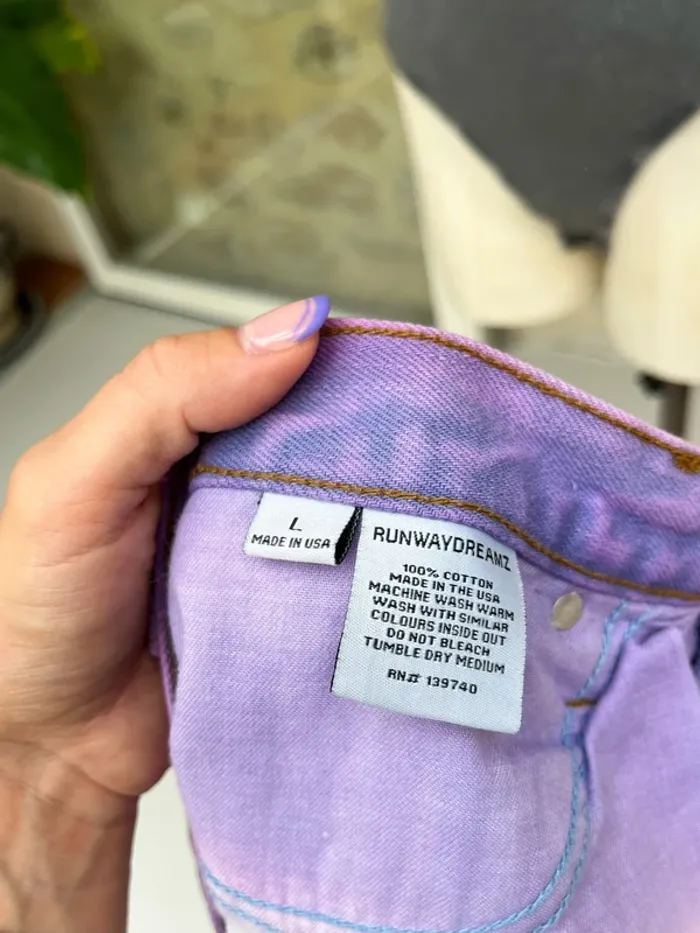Runwaydreamz - Short taille haute festival tie dye violet et bleu à clous stud grunge tumblr - photo numéro 4
