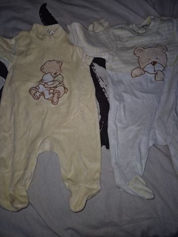 Lot 2 pyjama  bébé  fille où garçon