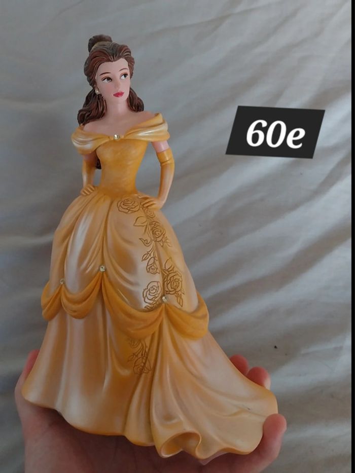 Belle figurine