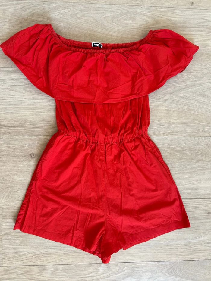 Combishort femme épaules dénudées rouge volant - photo numéro 3