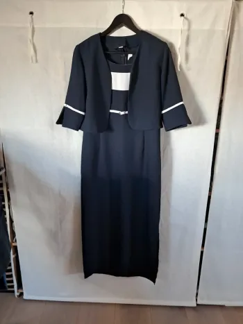 Ensemble chic robe et boléro