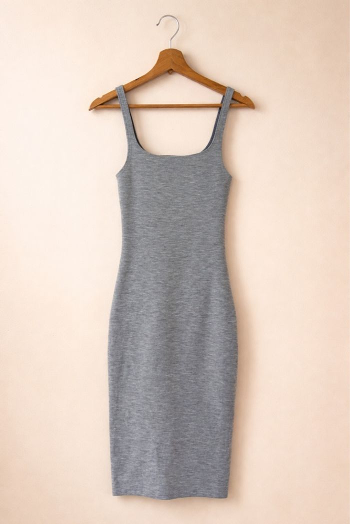 Robe Zara, grise, taille S mi longue moulante