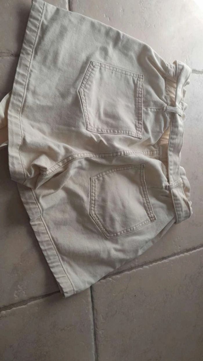 Short beige/crème - photo numéro 2