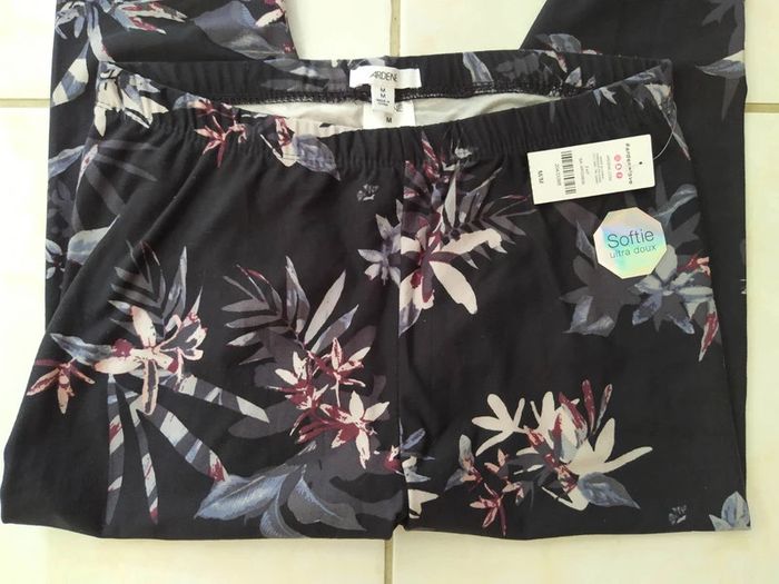 Legging ultra doux NEUF taille M - photo numéro 2