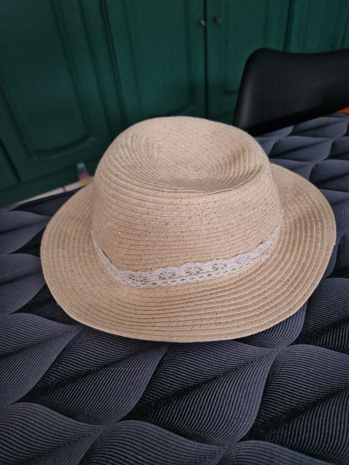 Chapeau en paille à paillette