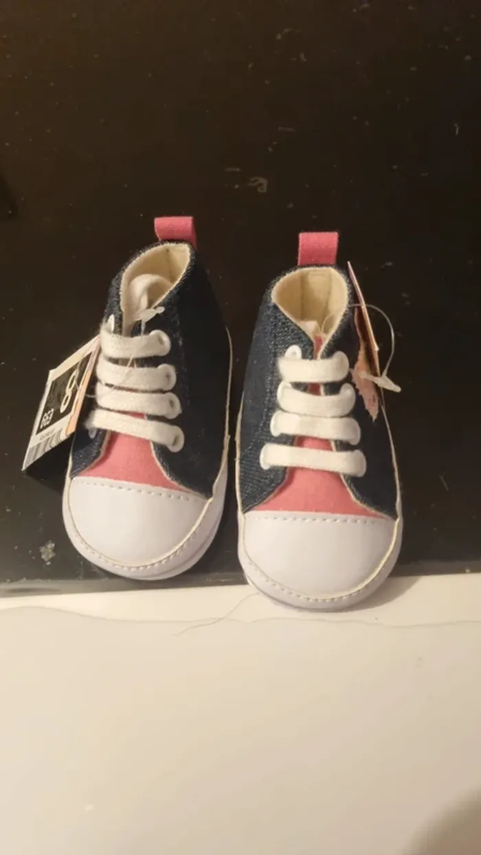Chaussures bébé fille Neuve