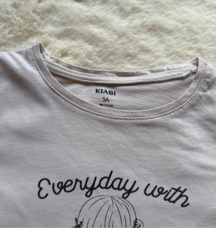 T-shirt Kiabi taille 5 ans - photo numéro 2