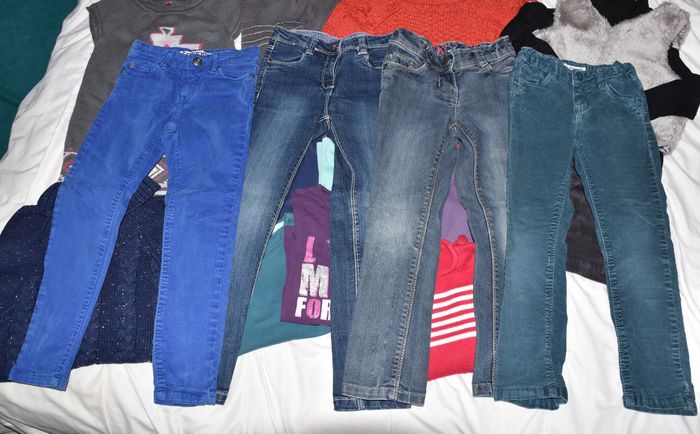 Lot vêtements petite fille 5 ans toutes saison (1) - photo numéro 2