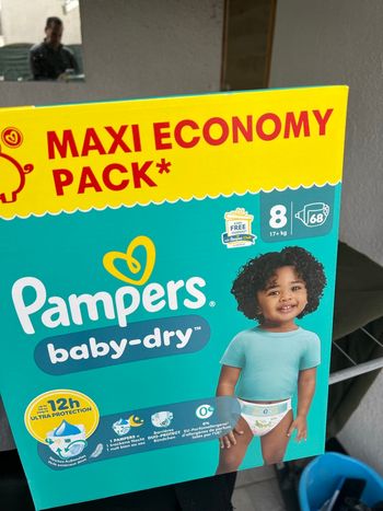 Couches Pampers taille 8