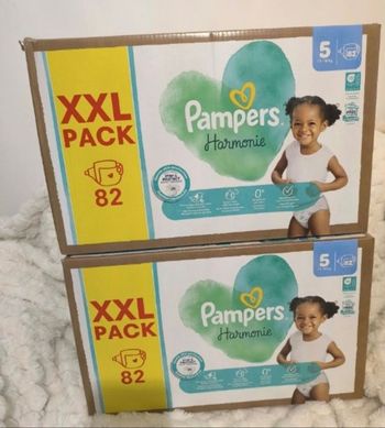 Lot de 2 cartons couches Pampers harmonie taille 5