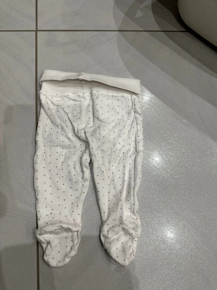 Lot de 2 pantalons avec pieds en 12 mois - photo numéro 5