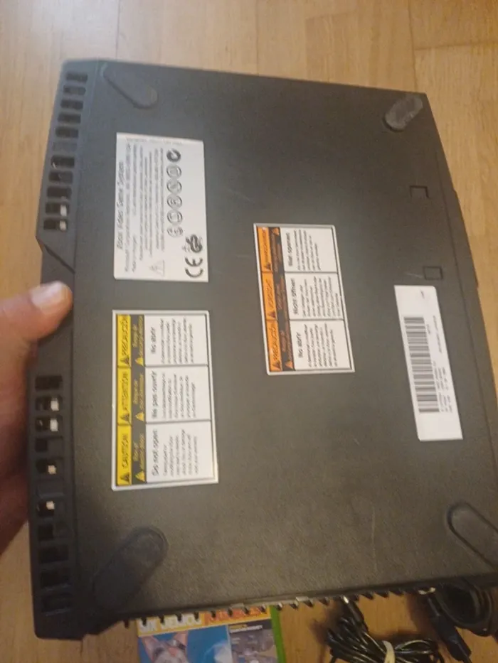 Xbox 1ère génération + Manette + 2 démos + câbles - photo numéro 4