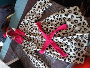 Peignoir fille 5-6 ans lol