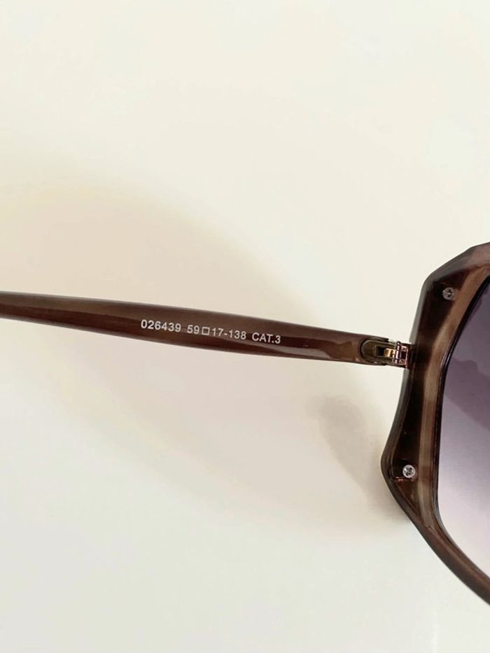 Lunette de soleil femme hexagonale marron miel et dorée verres dégradés uvprotection catégorie 3 - photo numéro 5