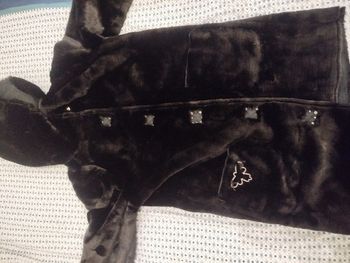 Manteau fausse fourrure