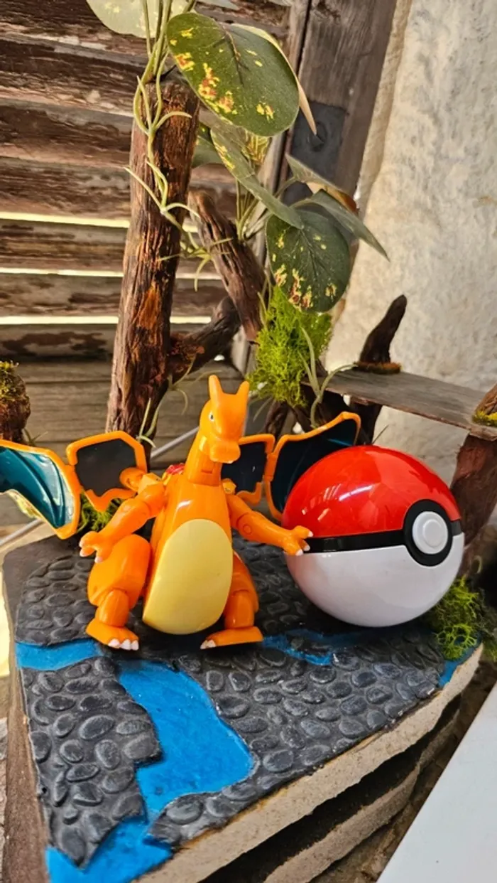 Super figurine Pokemon pliable en boule Dracaufeu - photo numéro 6