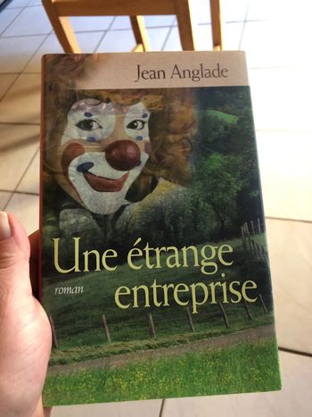 Jean anglade une étrange entreprise