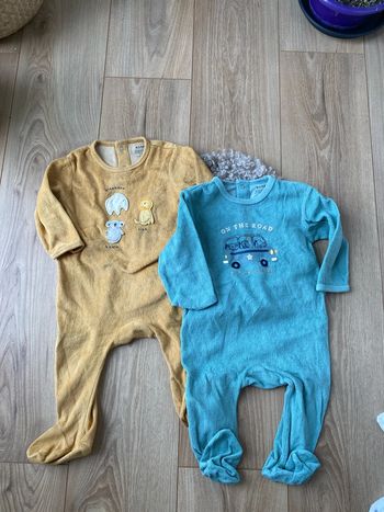 Lot de 2 pyjamas velours 12 mois