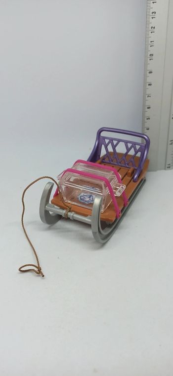 Traîneau marron avec boîte transparente playmobil