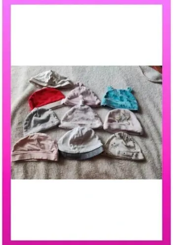 Lot de 10 bonnets naissance 1 mois