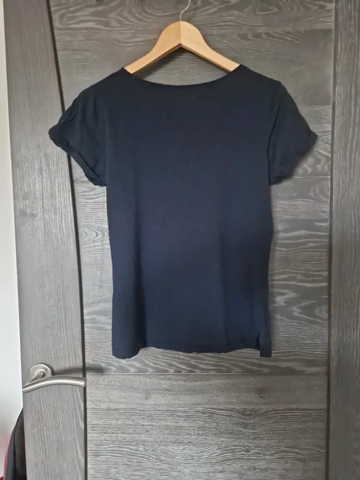 T-shirt cache cache Taille M - photo numéro 2