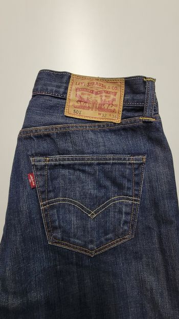 Levi Strauss 501 W32 L36 -bleu foncé- Taille 42-parfait état-