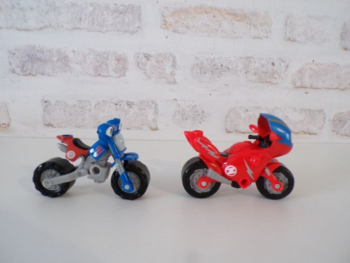 Moto Ricky Zoom - Loop (J26) - photo numéro 3
