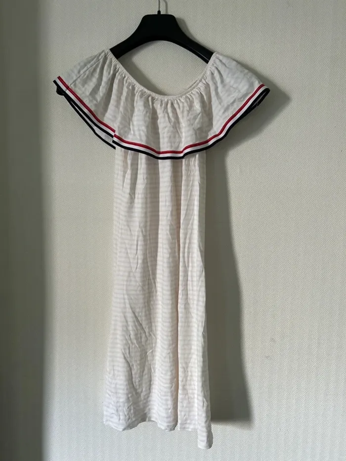 Robe épaules dénudées blanche rayée - photo numéro 2