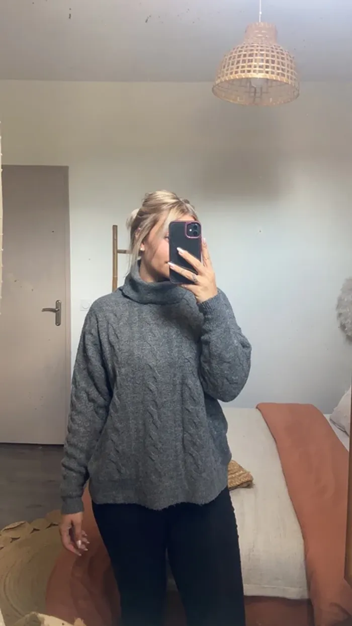 Pull gris