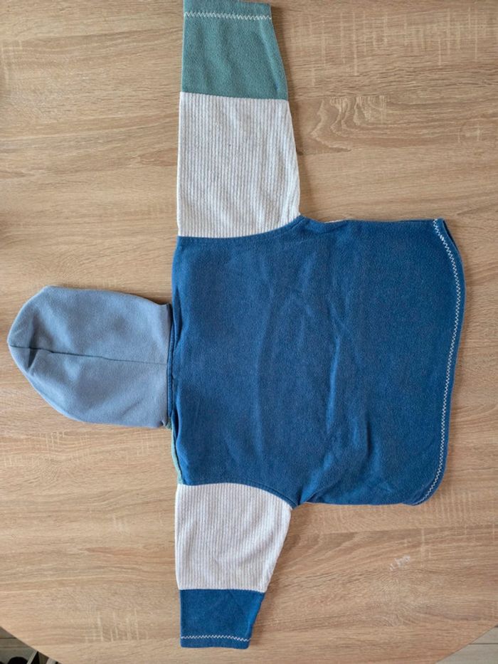 Pull a capuche 5 ans "Babys'Line" - photo numéro 4