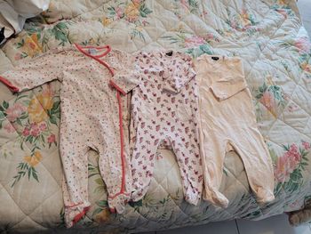 Lot de 4 pyjamas 6 mois