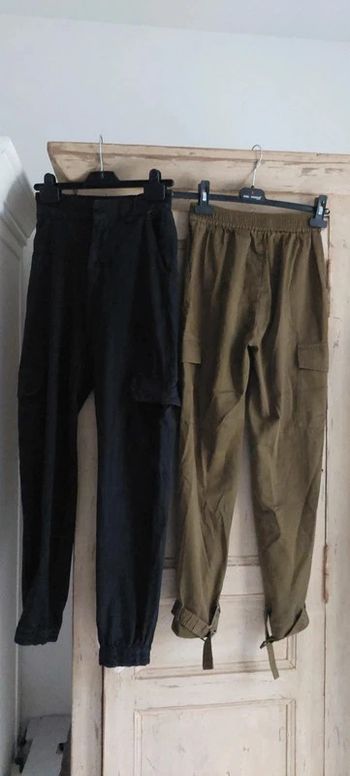 Lot de 2 pantalons cargo kaki et noir