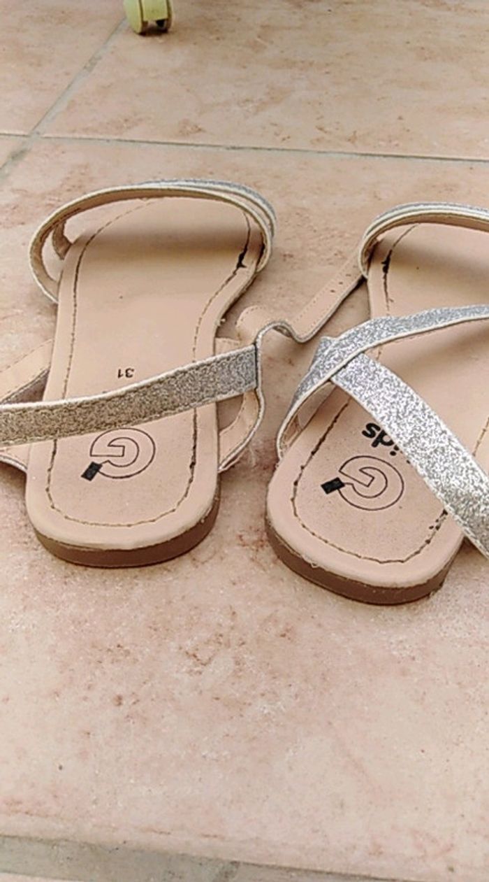 Nu pieds Gemo taille 31 - photo numéro 3