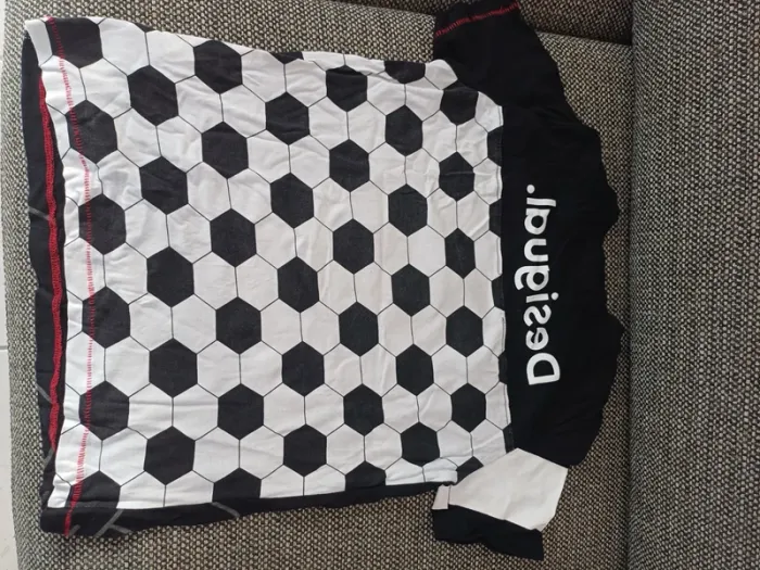 Teeshirt desigual 9/10 ans - photo numéro 2