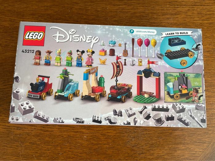 Boîte lego le train en fête Disney 43212 Neuve - photo numéro 2