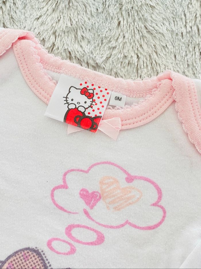 Body bébé Hello Kitty 6 mois - photo numéro 3