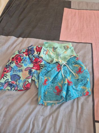 Lot maillots de bain 5 ans disney