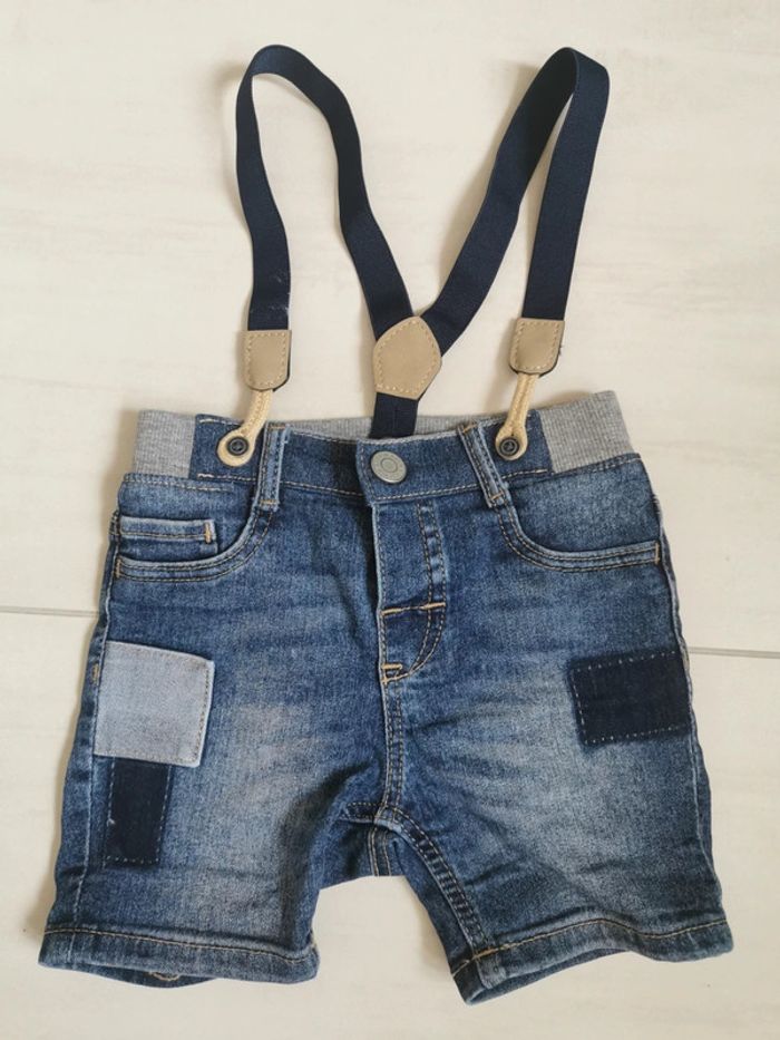Short en jeans + bretelles