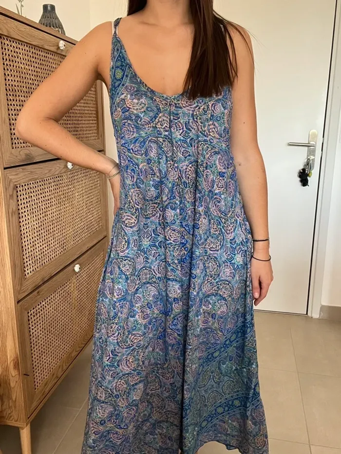 Robe longue d’été bleue, légère et fluide - photo numéro 3