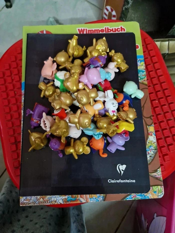 Gros lot de plus de 40 figurines match - photo numéro 2