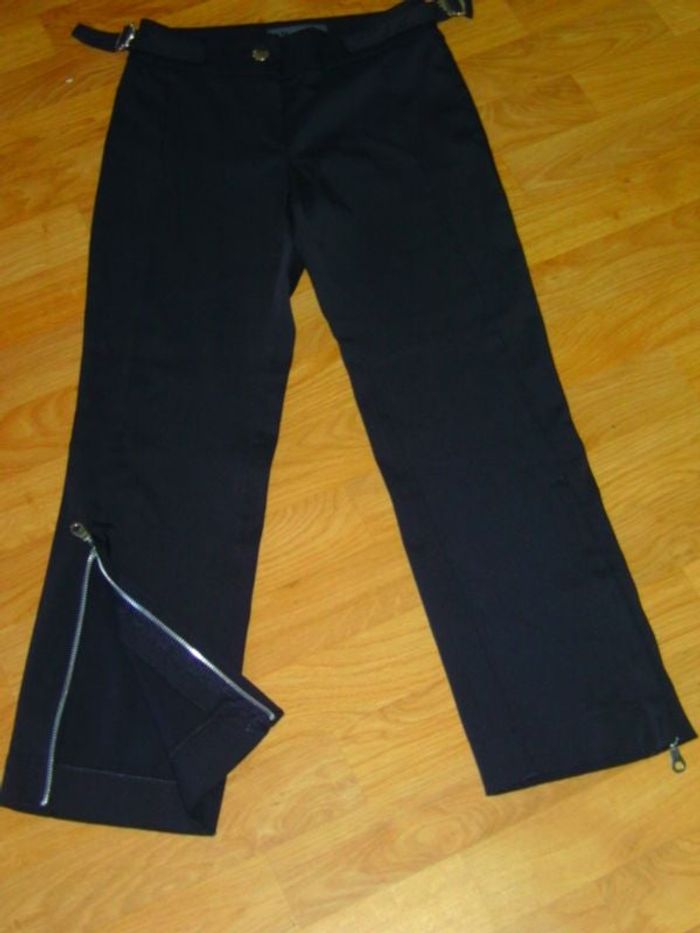 Pantacourt LA MODE EST A VOUS noir bas zippé taille 34 TBE