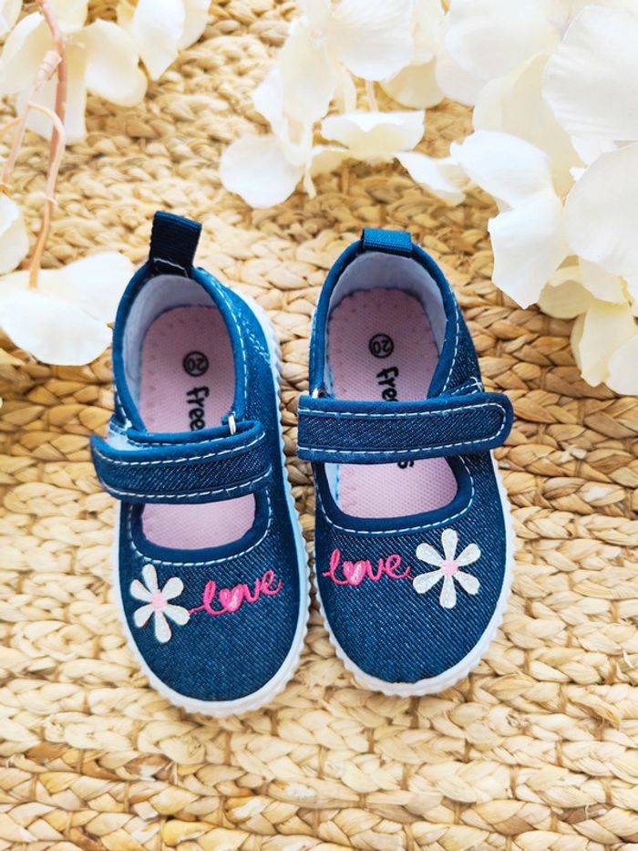 Baskets fille portées une seule fois taille 20