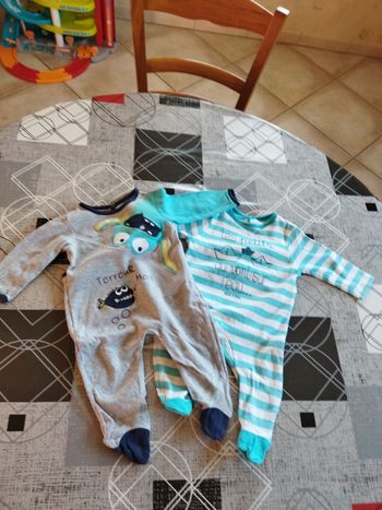 Lot de 2 pyjamas été 6 mois 