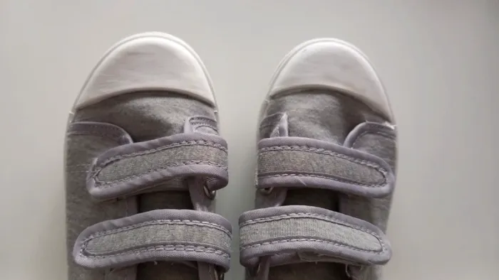 Petites baskets de gym/détente - photo numéro 2