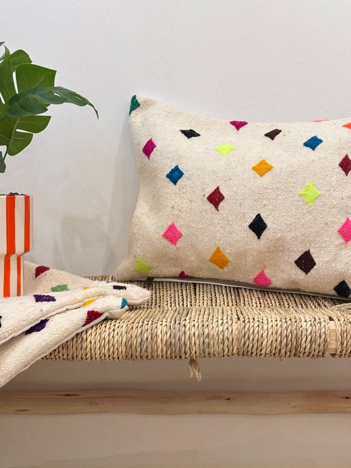 Housse de coussin - motifs losange brodée - laine - photo numéro 3