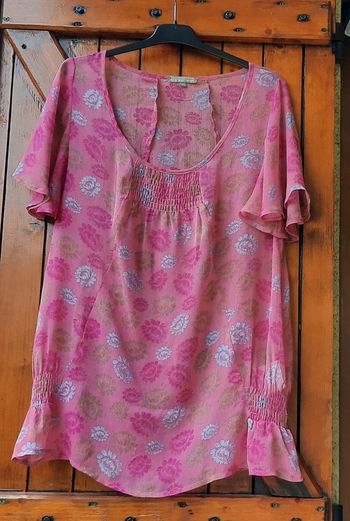Blouse rose à fleurs, taille 42