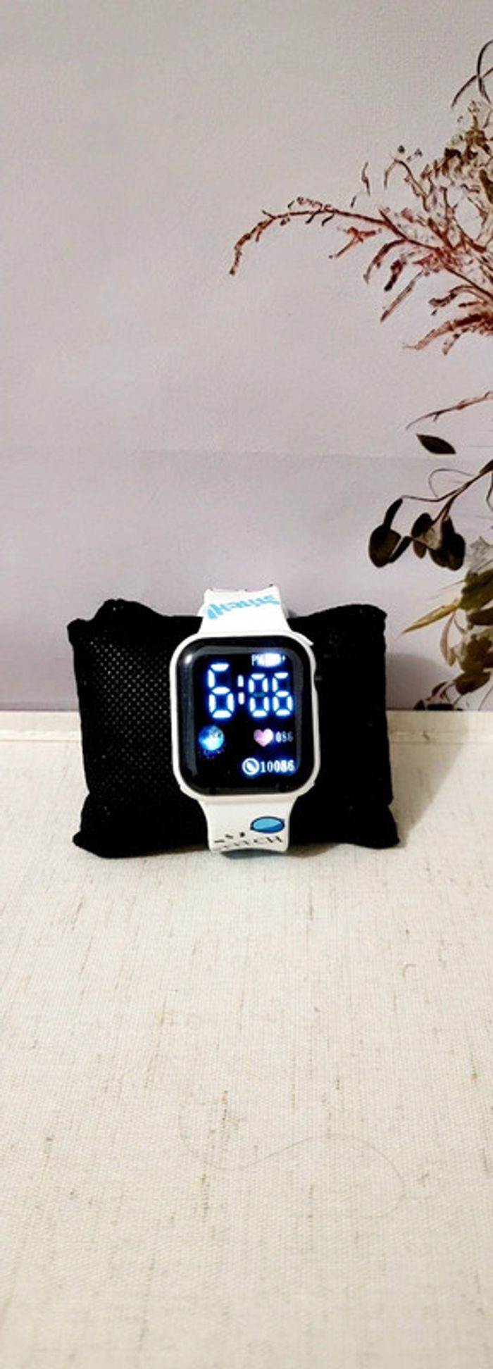 Montre digitale Stitch écran LED - Style connecté enfant